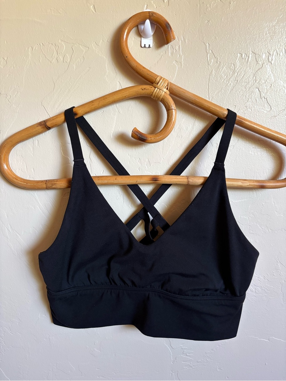 Offline by Aerie Medium Support Stretch Criss Cross Strappy Back Black Sport Bra